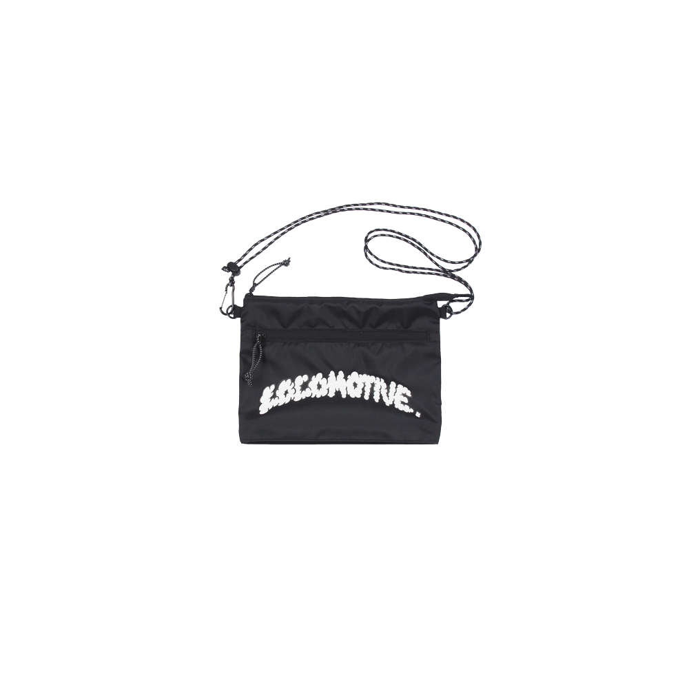 SACOSHE-BAG-BLACK-01.png
