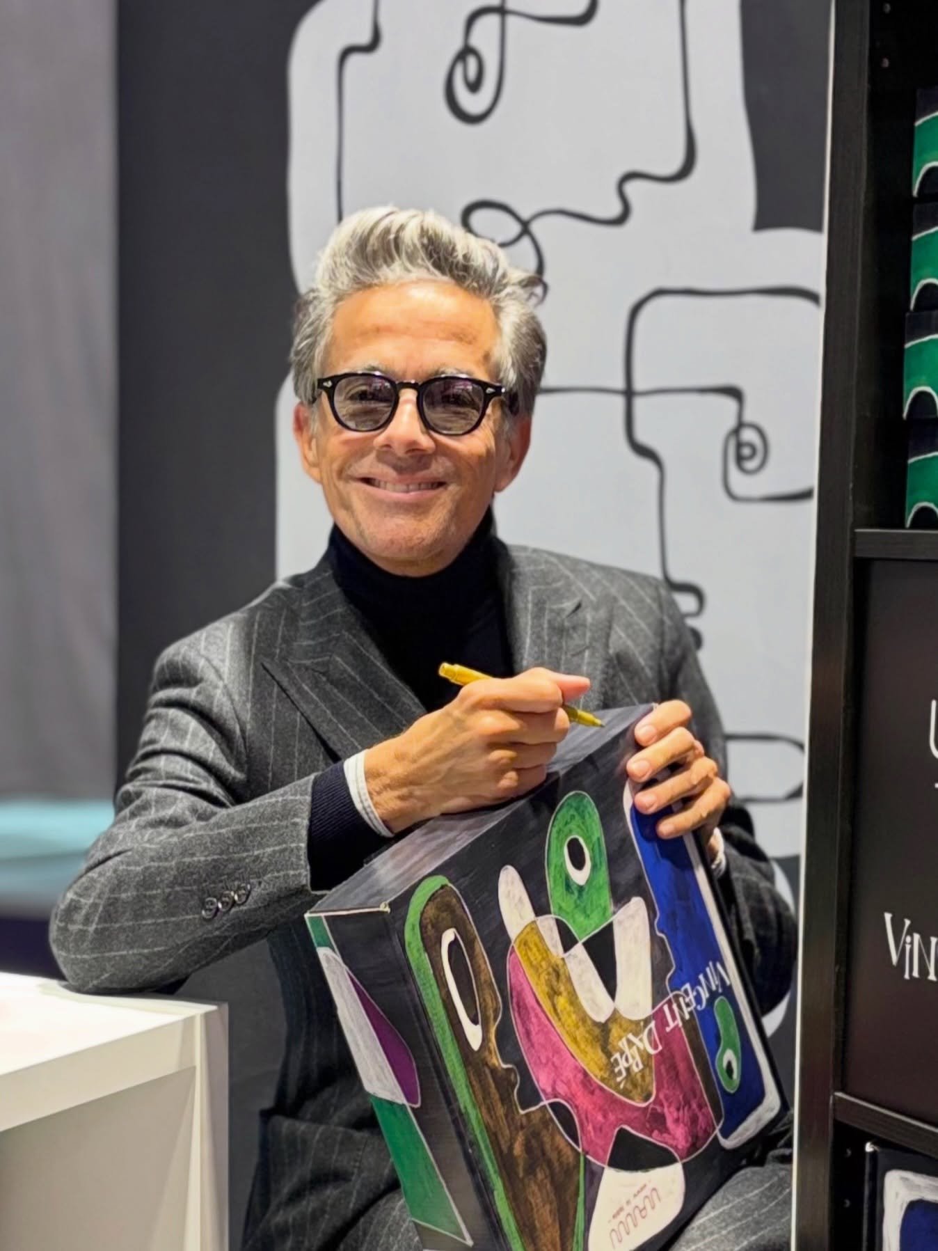 VINCENT DARR&Eacute; SIGNE LES &ldquo;AMOUREUX&rdquo; POUR WAWWLATABLE 🍽️🕯️

@wawwlatable d&eacute;voile un nouvel objet signature : Les &ldquo;Amoureux&rdquo;, un duo de bougies-sculptures imagin&eacute; par @vincent_darre .

Ma&icirc;tre de la mi