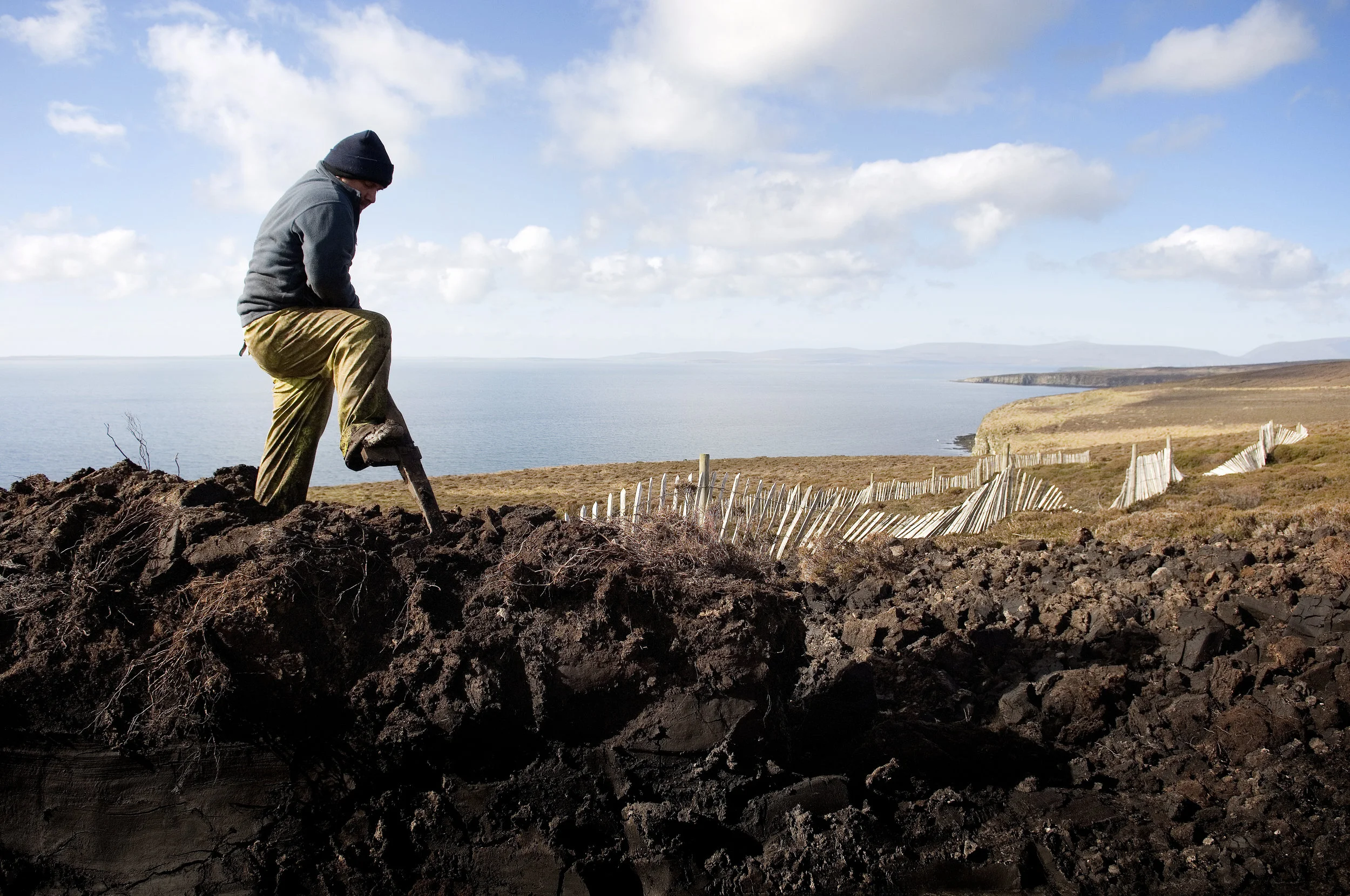 Digging peat in The Orkneys. Throughout Scotland the usage of peat as biofuel on an industrial scale is under debate. The Highland Park whiskey distillery at the Orkney's uses peat from its nearby plots of land for the production of its distinguishe…