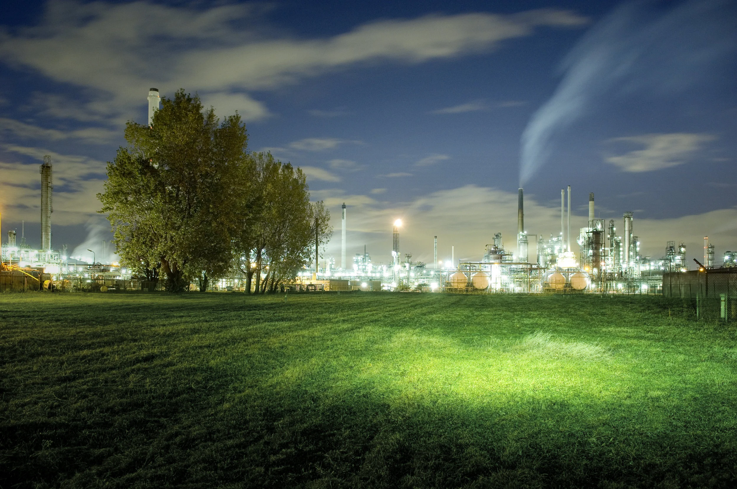 Oil reﬁnery near Rotterdam, The Netherlands