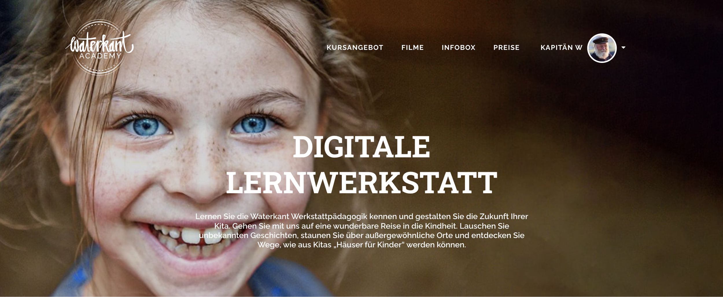 Startseite einer Webseite für die Waterkant Akademie mit einem Kind, das lächelt.