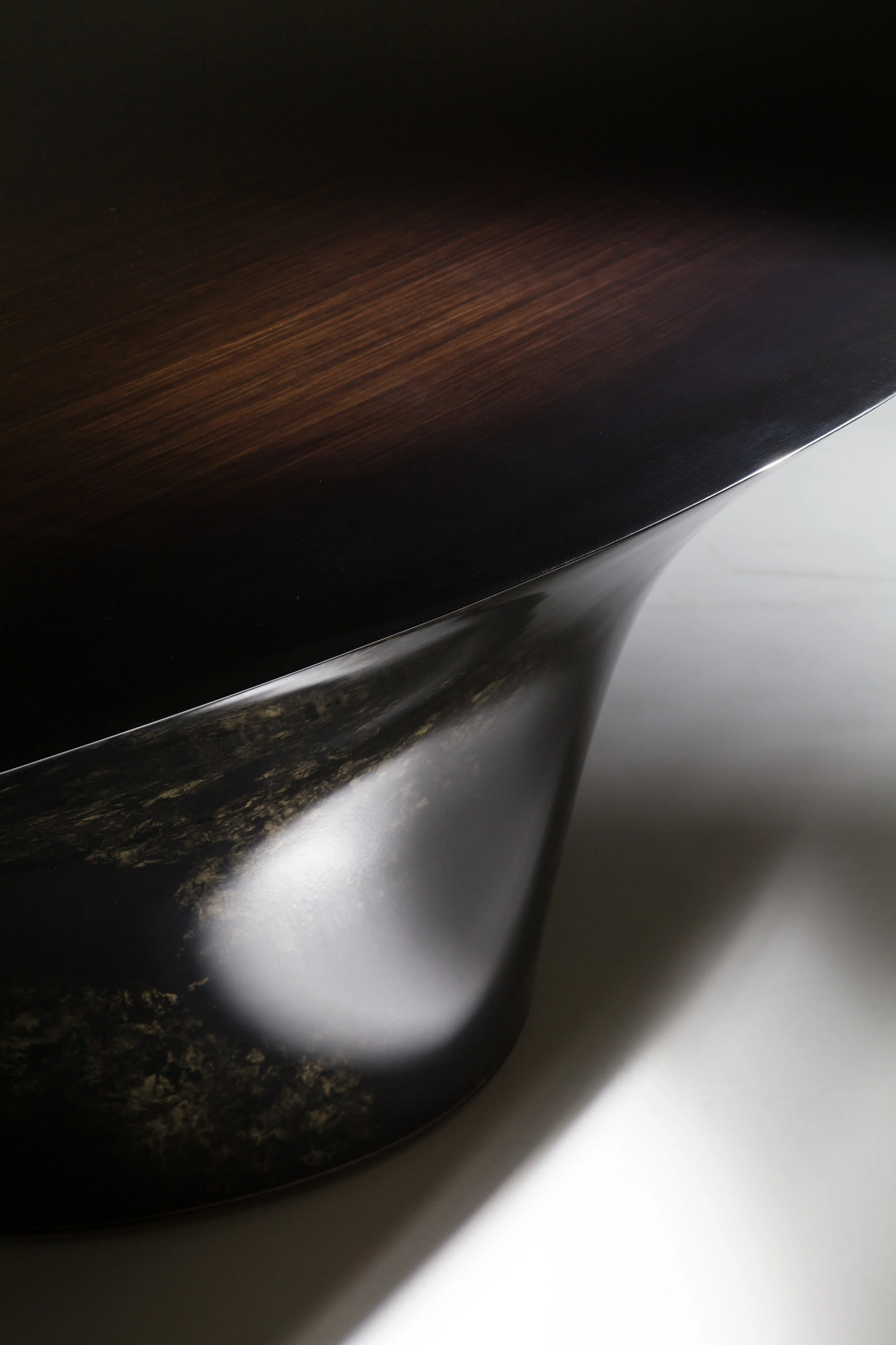 bu_01135_twist_black_08.jpg
