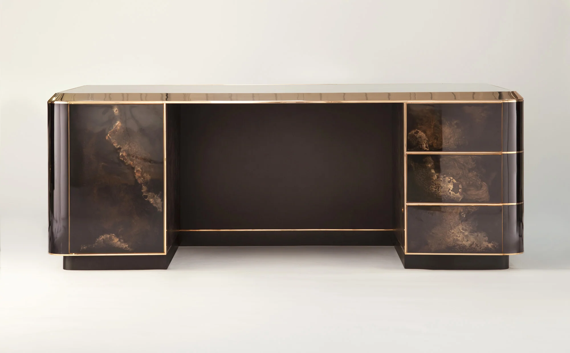 bu_00994_resinsea_desk_A.jpg