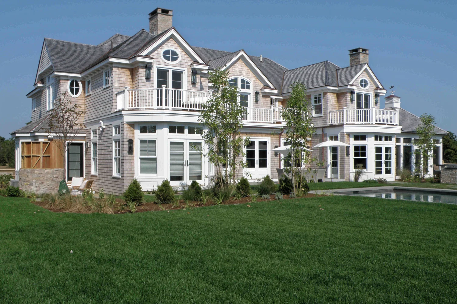 thorstudios_edgartown_rear_landscape.jpg