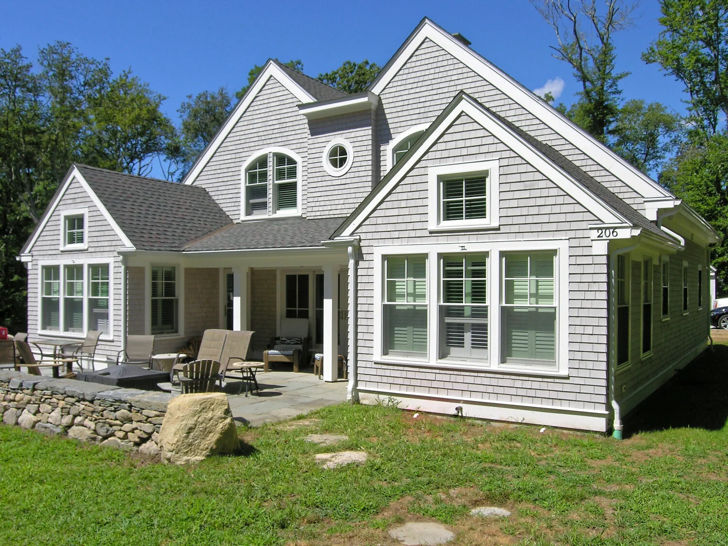 thorstudios_tiverton_patio1.jpg