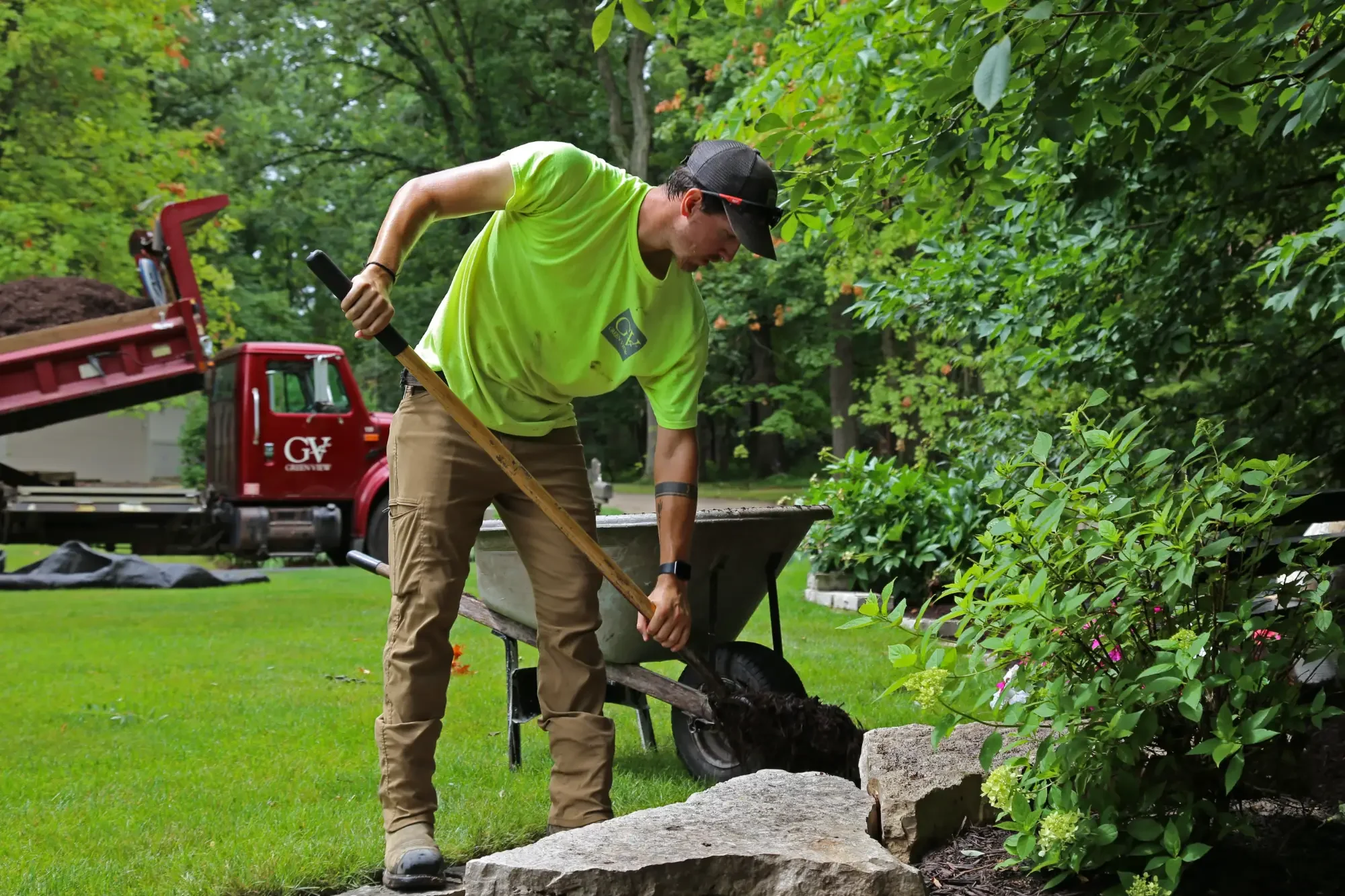 Landscape bed maintenance by Green View, Central Illinois