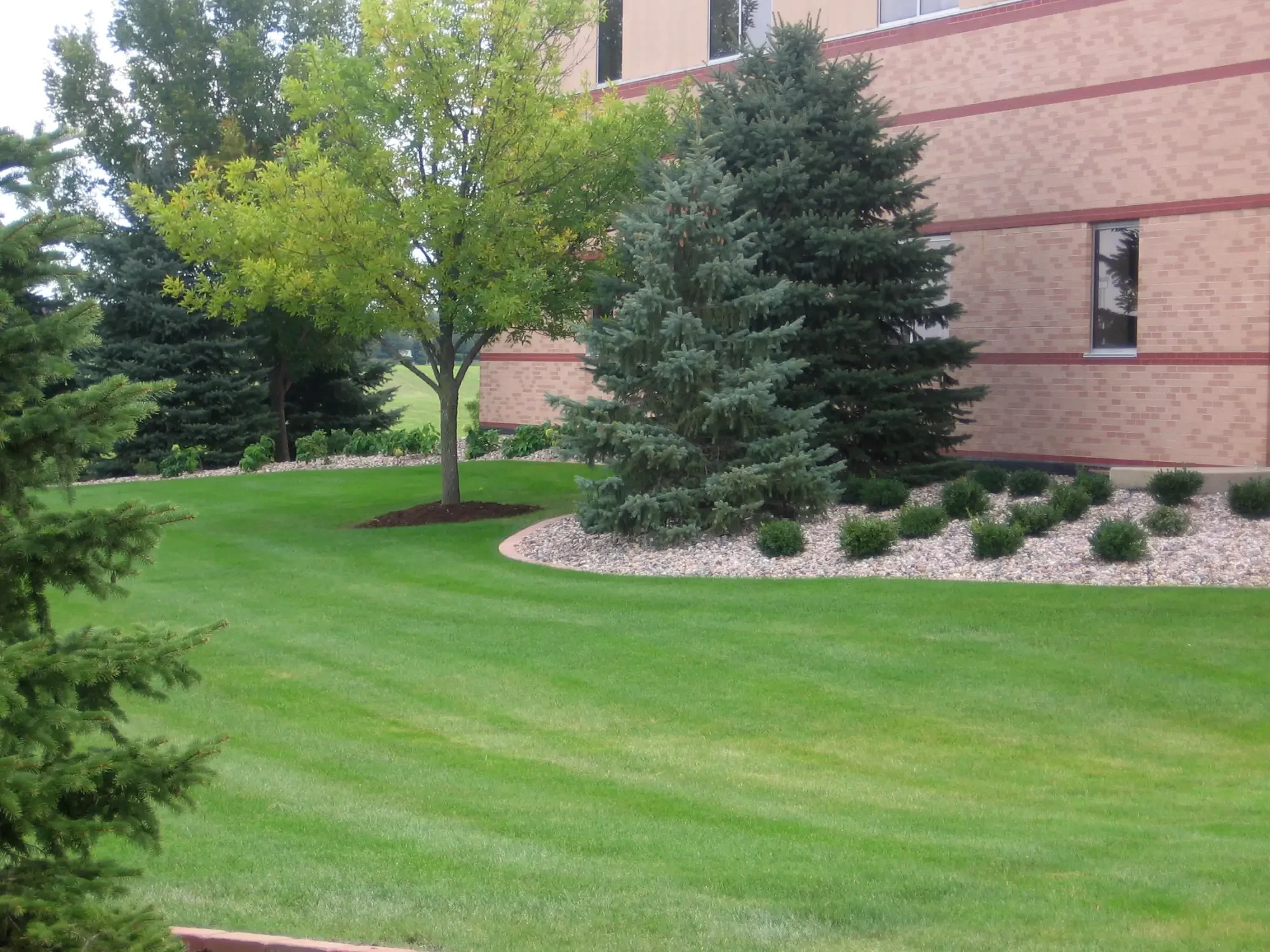 Commercial grounds maintenance by Green View, Central Illinois