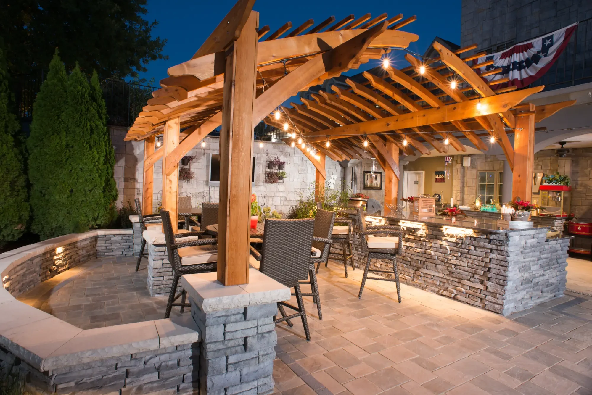 Outdoor Kitichen lighting by Green View, Central Illinois