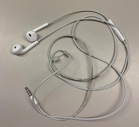 earbuds.jpg