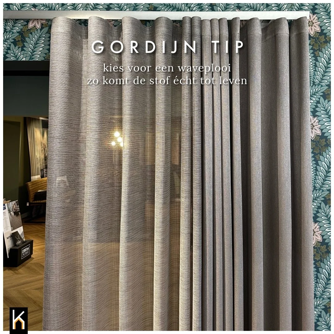 Ben jij toe aan nieuwe gordijnen? Dan heb ik voor jou een tip:
Kies voor een waveplooi! Daardoor valt de stof perfect en krijgt je interieur die strakke, luxe uitstraling.

@WoonhuysDirk

#gordijnen #raamdecoratie #filterhetlicht #waverail #wavegordi