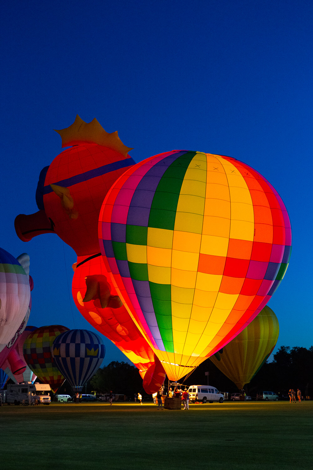  hot air balloon and balloon glow photos from the 2019 Villages Polo Club Hot Air Balloon Festival 