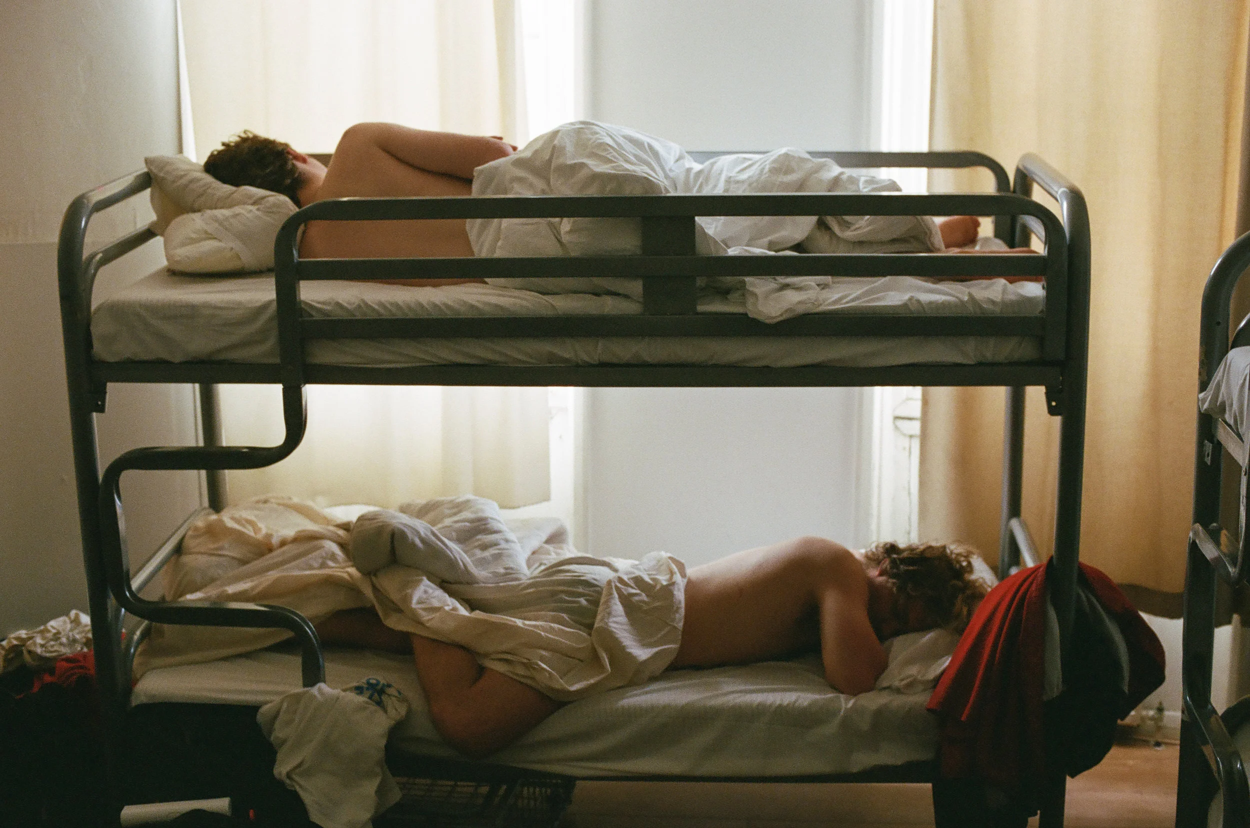 Good morning in a hostel in Brighton. Photo by Alec Castillo