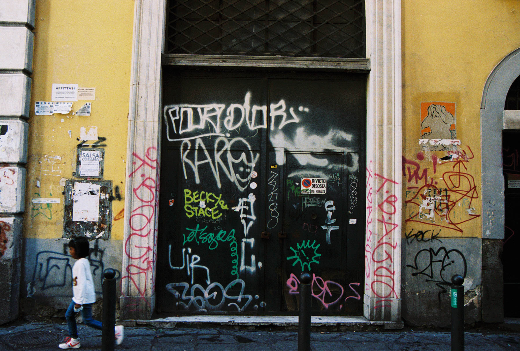 6911530-R4-053-25.jpg