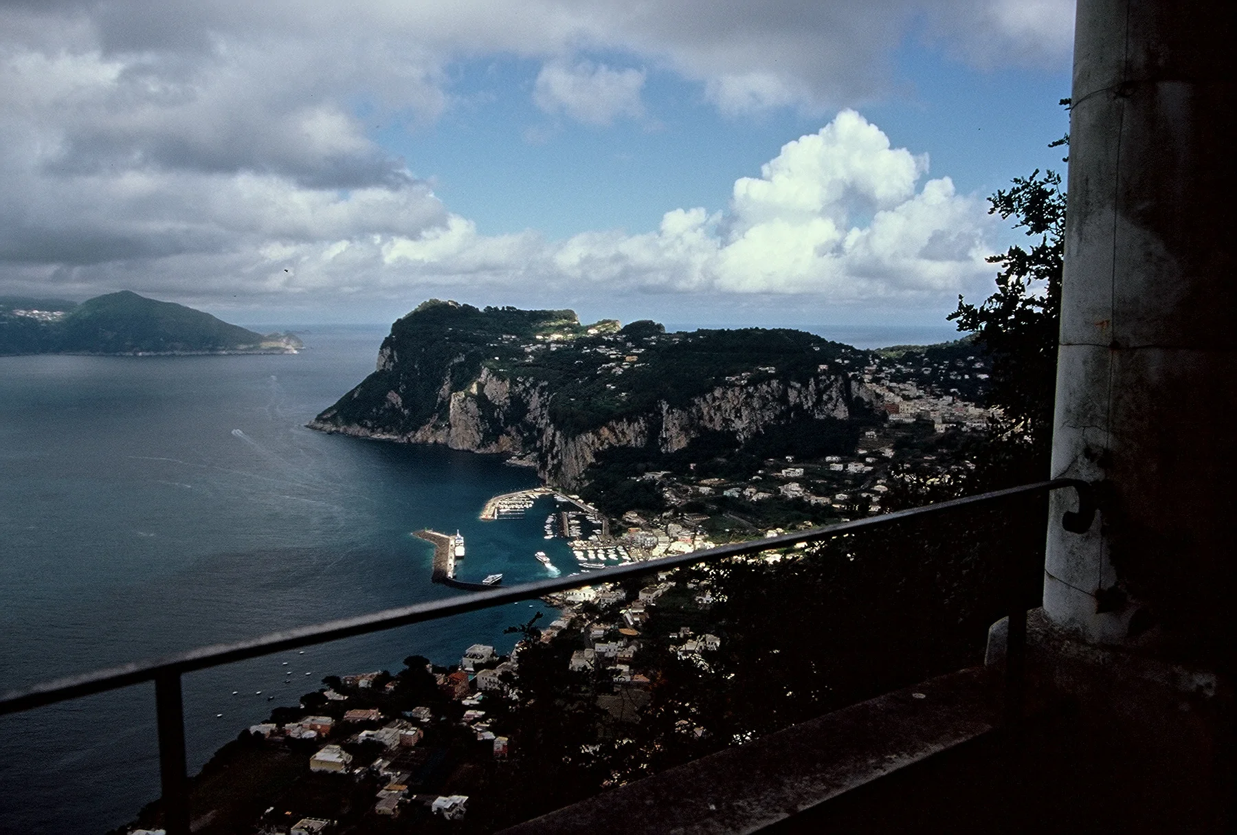 FH000033.jpg
