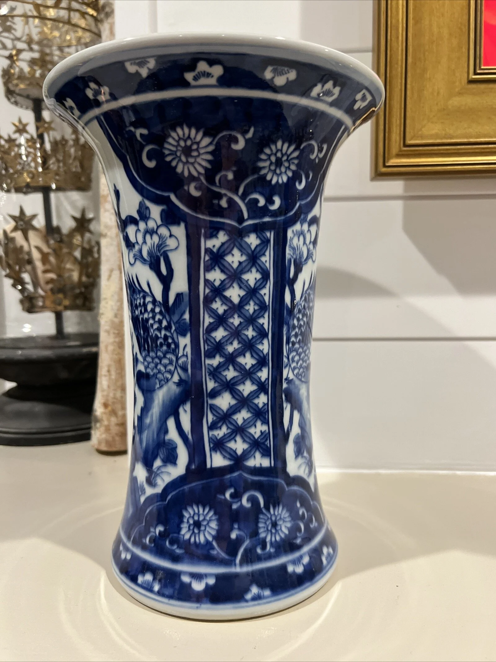 8F245E3C-2564-4C02-ADE7-0844E7085380