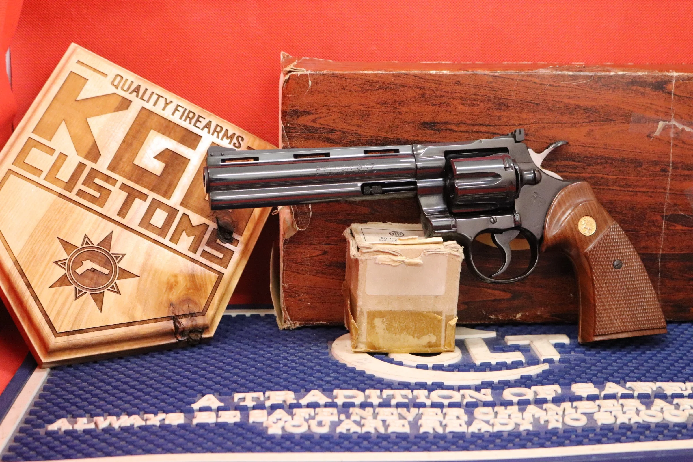 SUPER CLEAN 1979 Colt Python -- Box -- 357 Magnum — KGB Customs