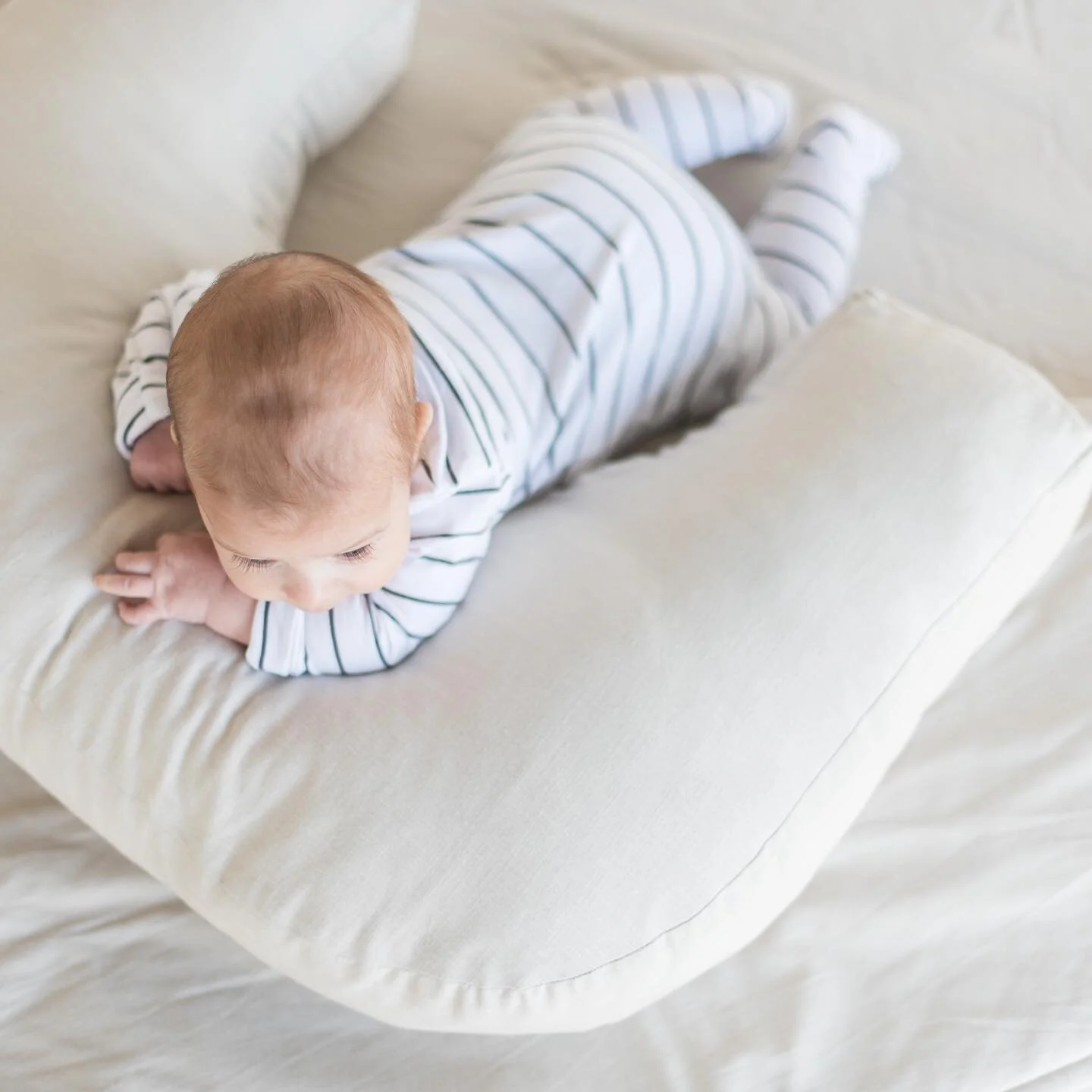 Feeding Pillow

The perfect mom essential for breastfeeding and tummy time dor your little! 

#incababylinen #babylinen #momessentials #babyessentials #feedingpillow #purelinen #linenlove