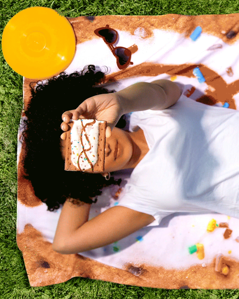 BEACHTOWEL-GRASS-4X5.gif