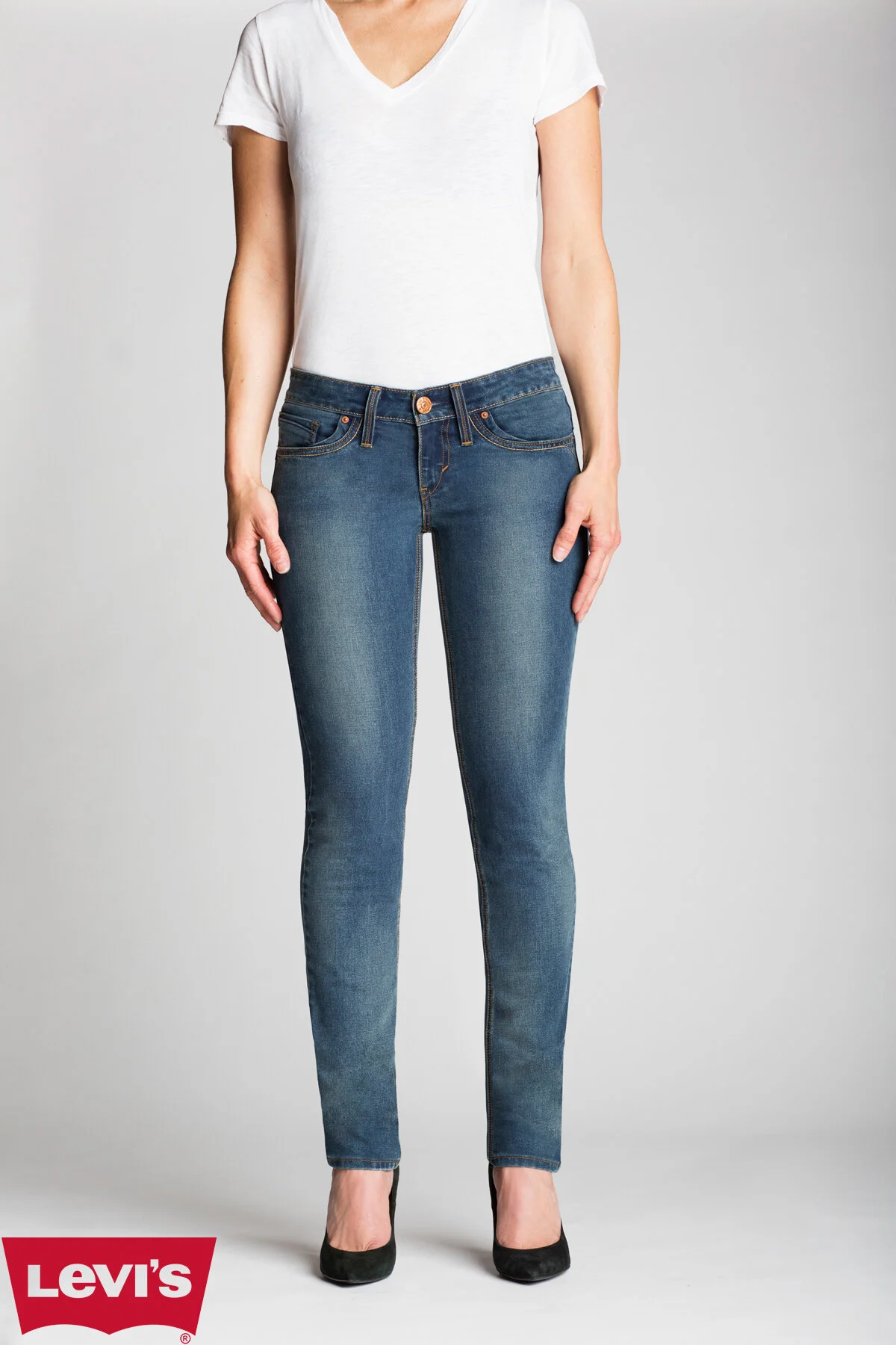 14_Levis_RevelLowRiseStraight_292_R2.jpg