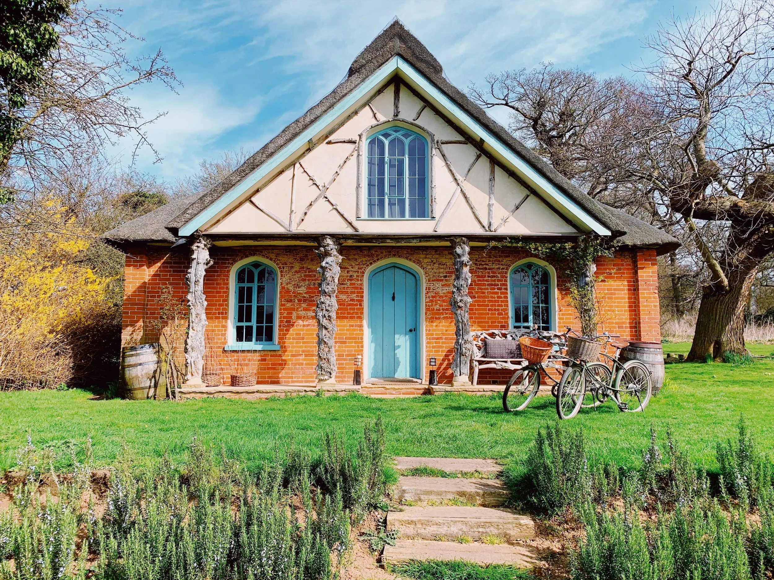 Romantic getaway in Hex Cottage, Suffolk, UK.