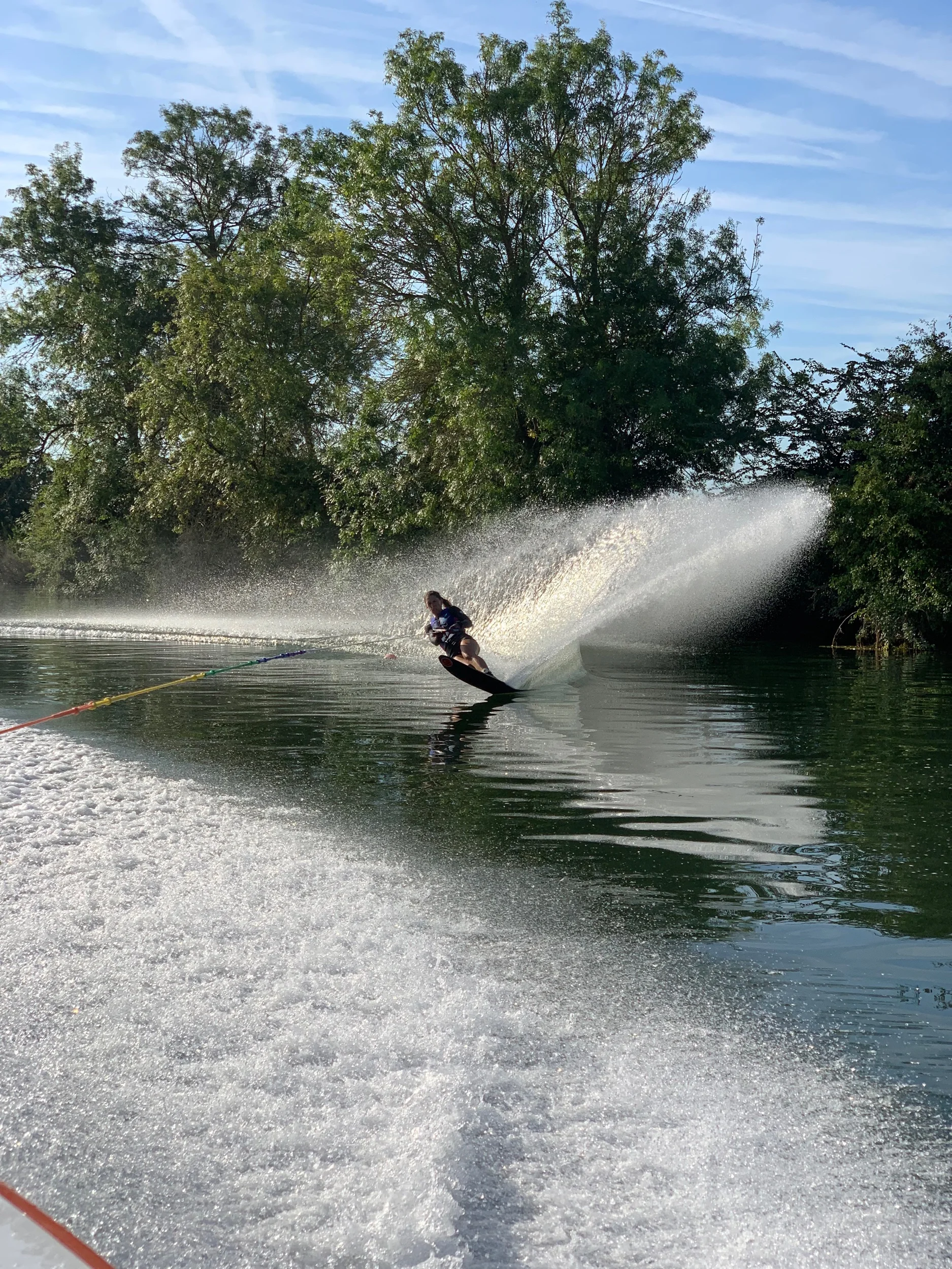Waterskiing in the Nautical Club de Taillebourg
