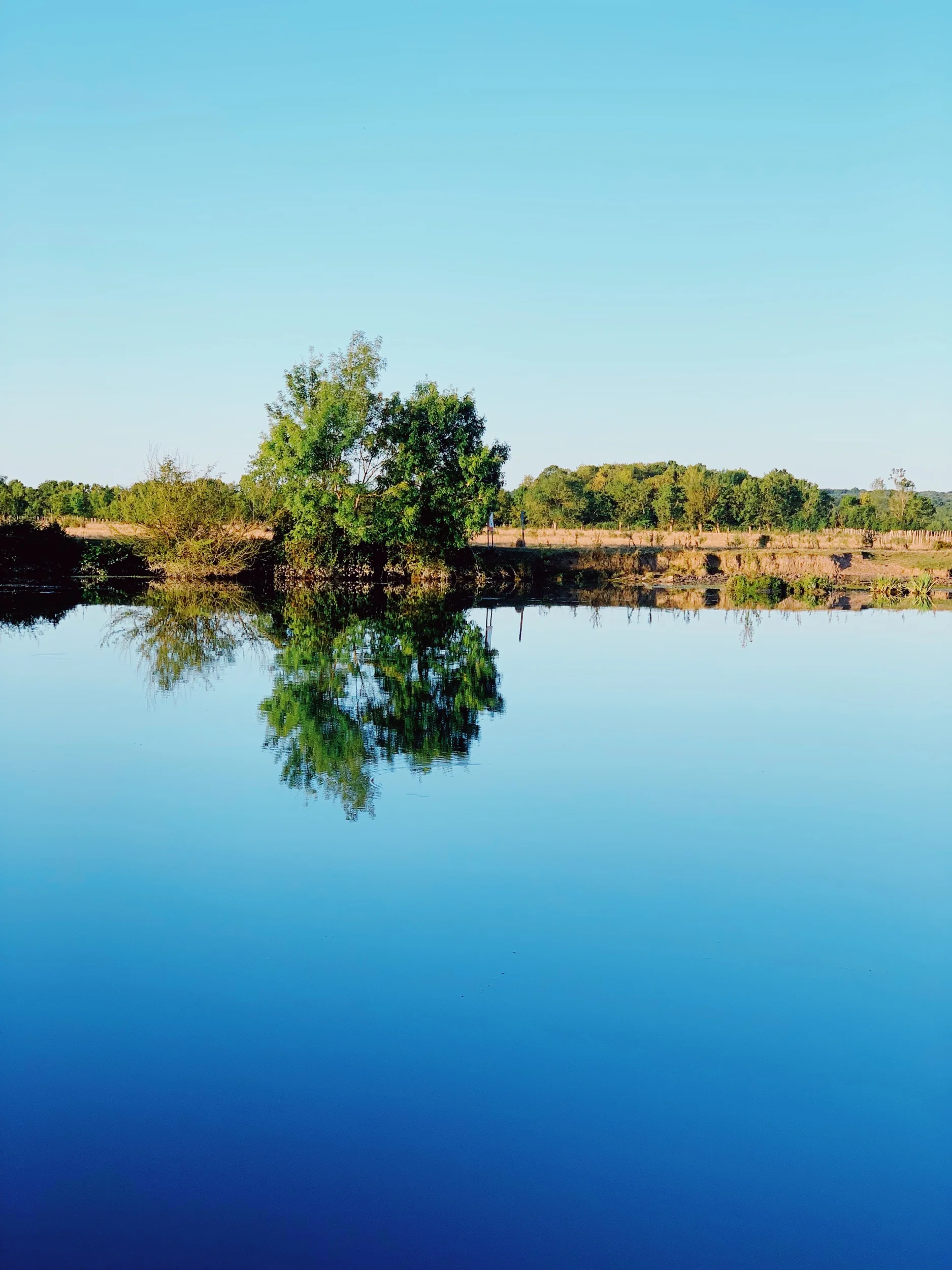 Relaxing by the river before a waterski session
