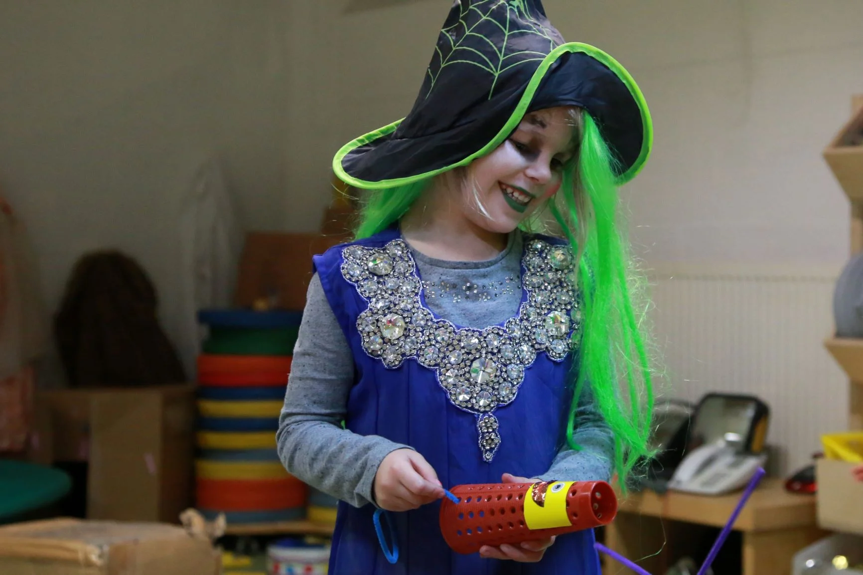 Halloween Crafts med res.jpg