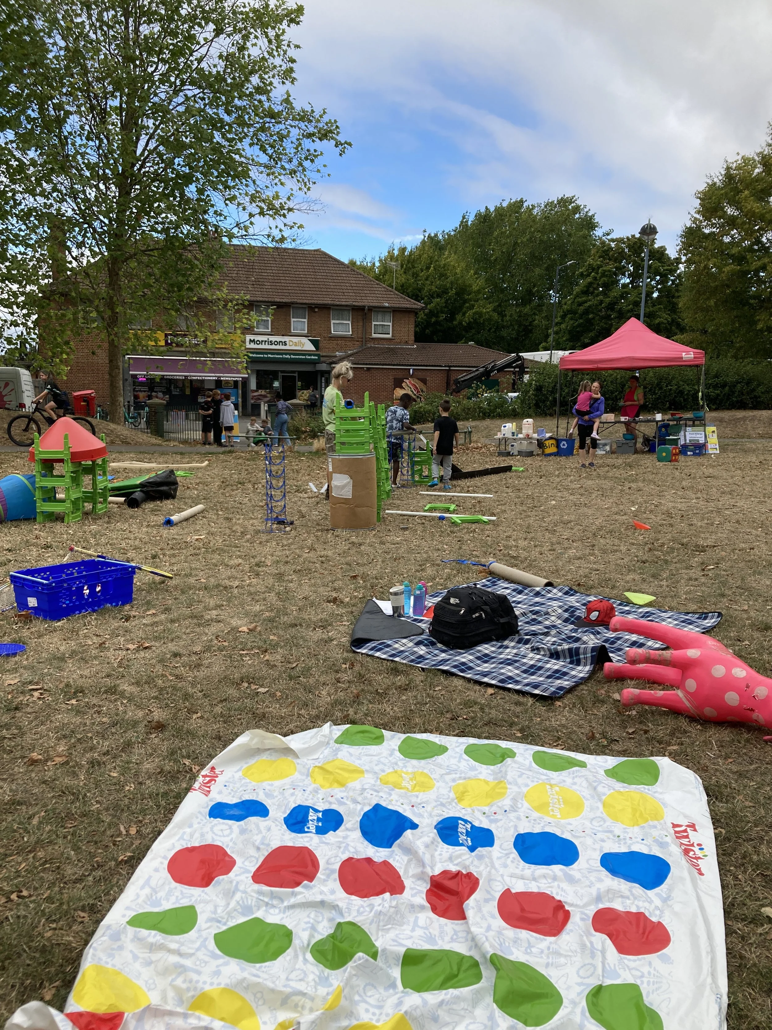 Wide Shot of Play Session (Faces Far Away: Blurred) 01.JPG