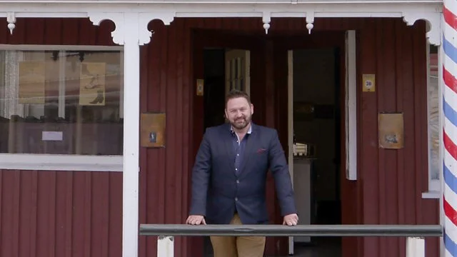 Episode 3 In this episode, William Crawley discovers the story of the 19th-century Ulsterman who created a business empire that still thrives today and meets a Rathfriland man who turned his back on journalism to become a producer of world-class wine.