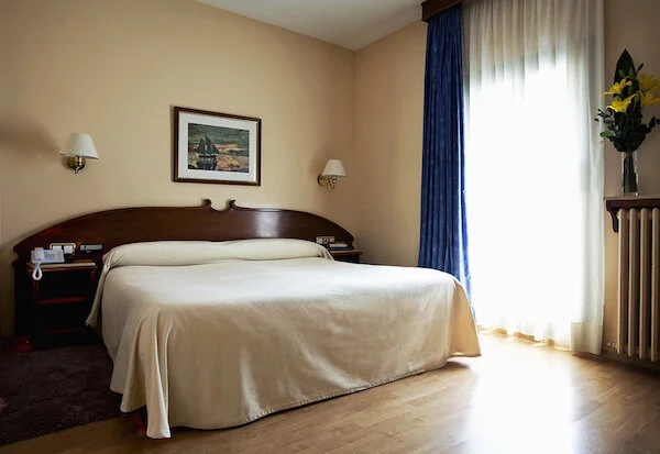gaudi hotel room standard gallery10.jpg