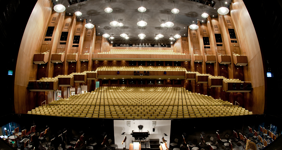 DEUTSCHE OPER grosser saal.png