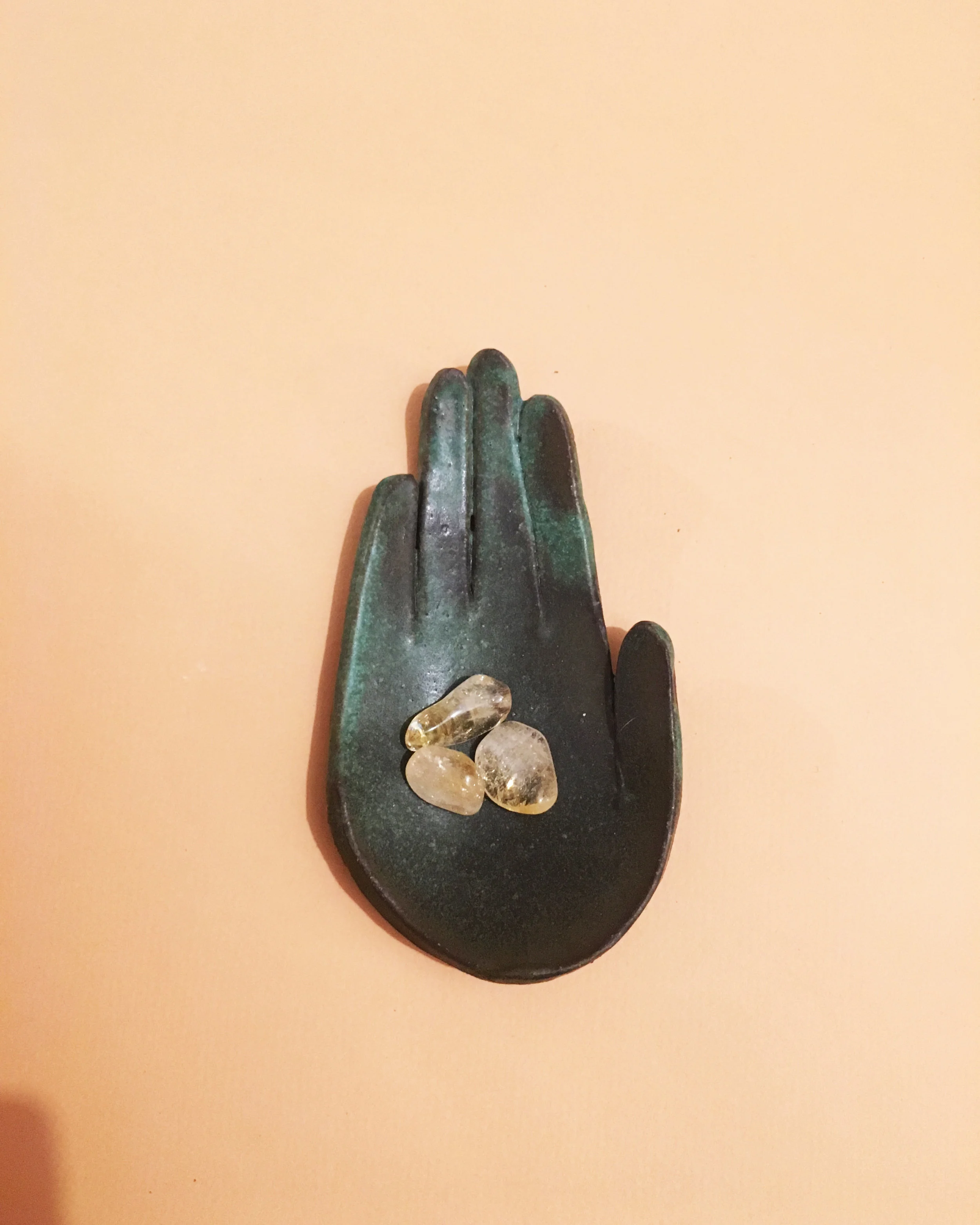 WEATHERED BRONZE OPEN PALM