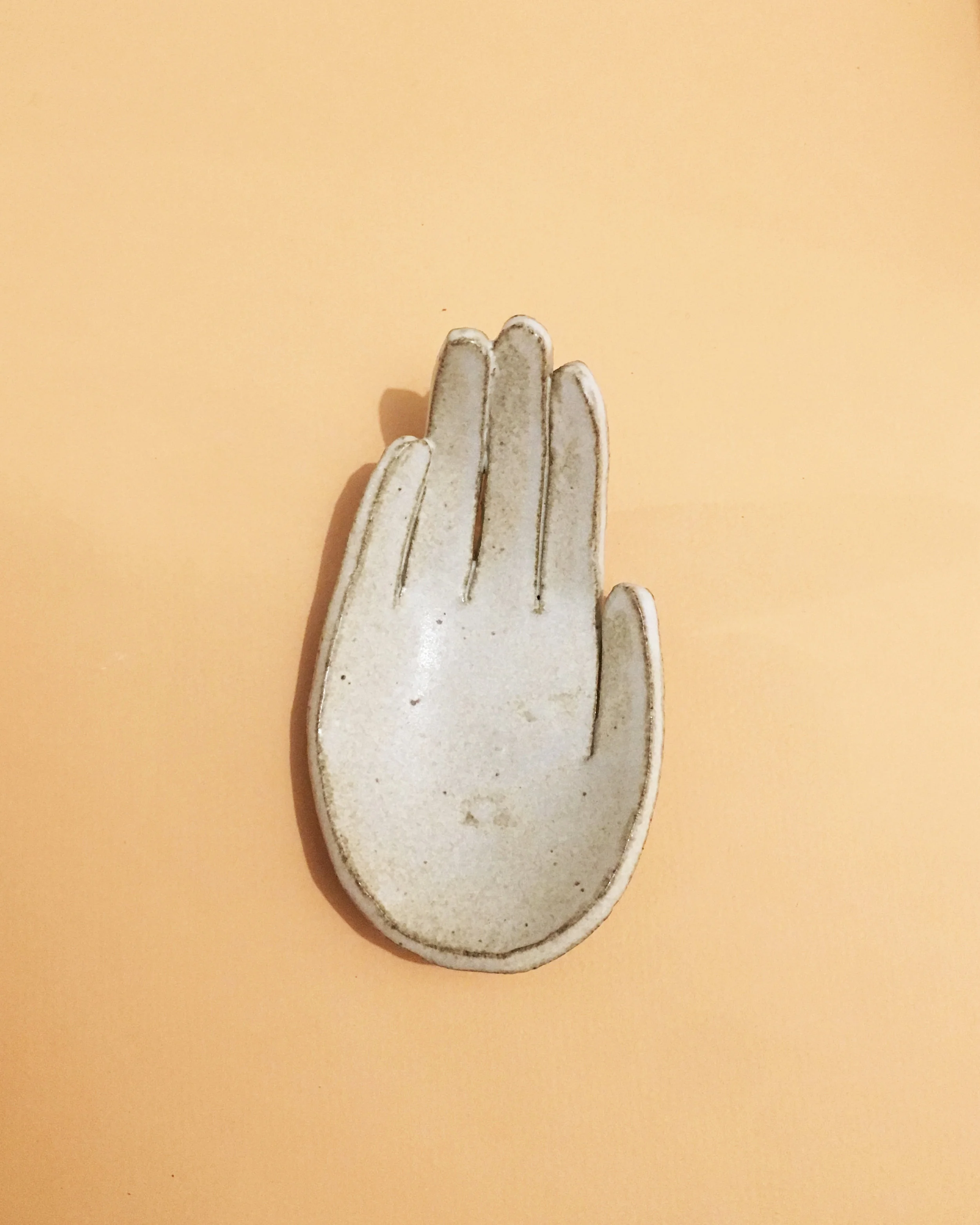 MATTE WHITE OPEN PALM