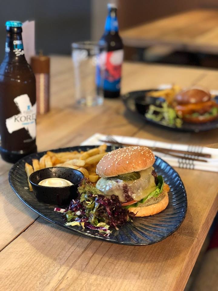 Burger night at On the Quay @onthequayios 