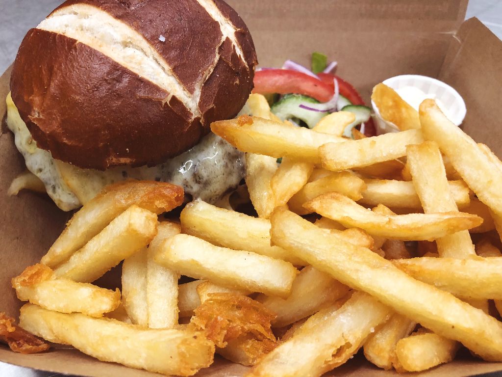 ta burger 1.jpg