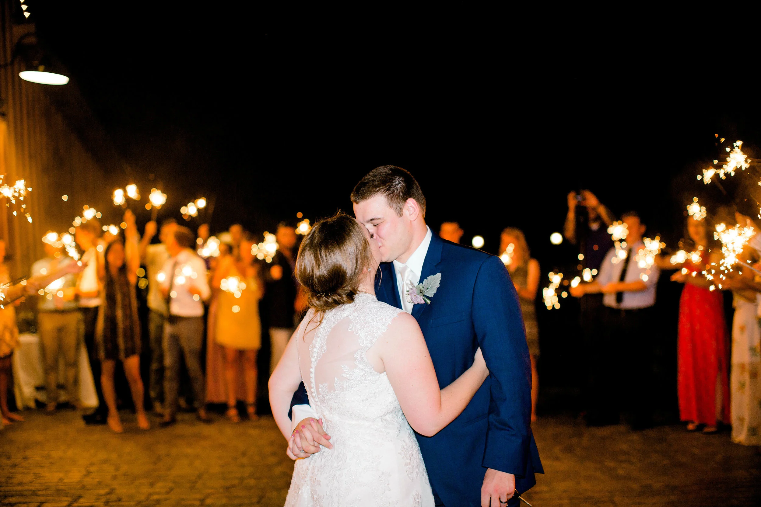 RachelElisabethPhotography-AlanaandThomas(1of1).jpg