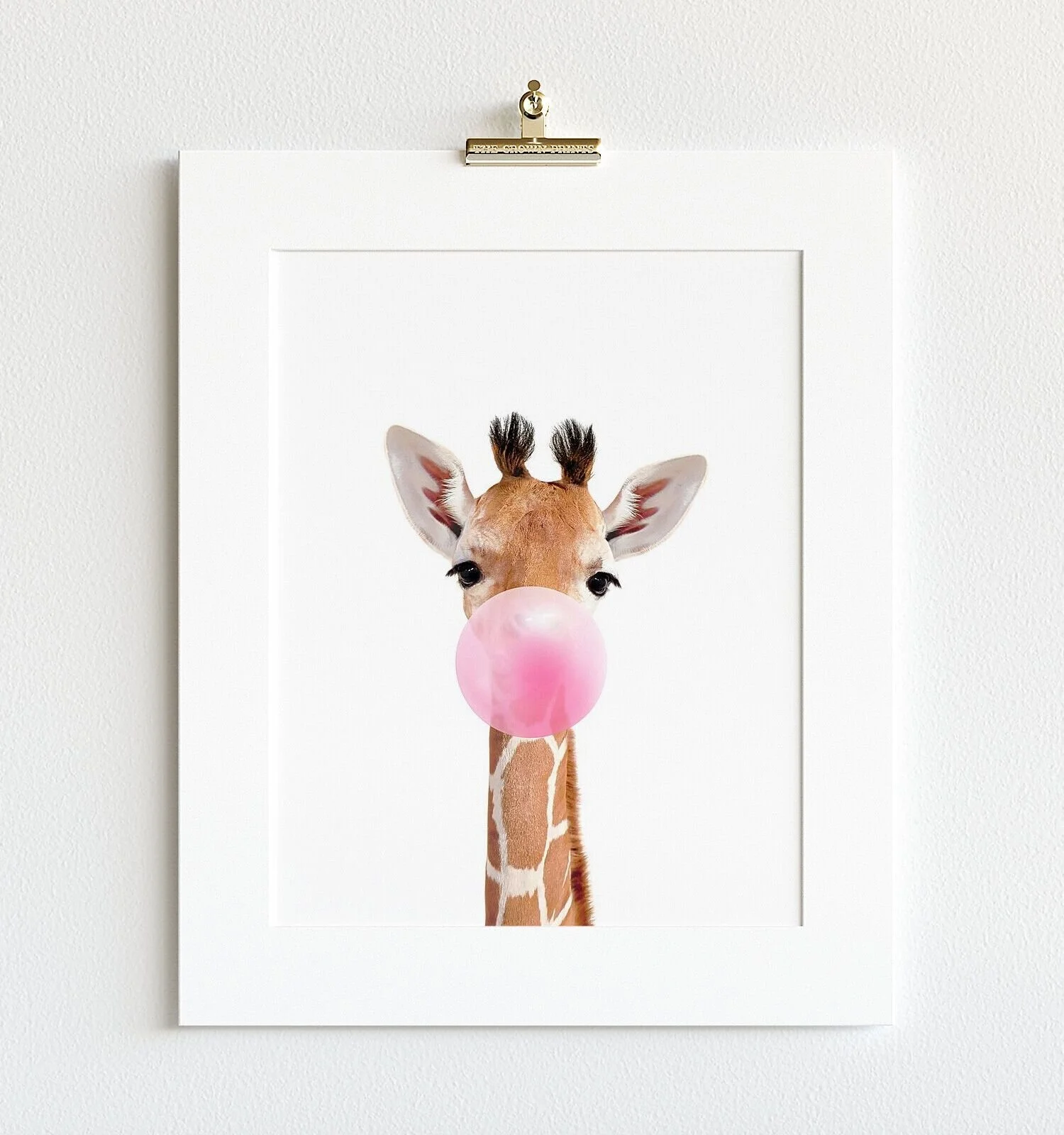 baby-giraffe-bubblegum-print_the-crown-prints_9f376b17-1ed3-463b-99a7-a74f86a1b36d.jpeg
