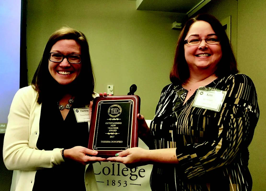 2017 Award recipient Terri Donofrio and ICA Past President Kim Powell
