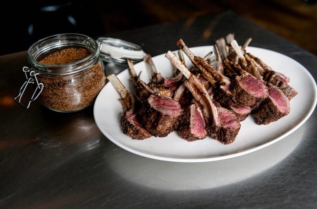 Espresso Rubbed Lamb Pops are always a hit at cocktail hour!!
#HooplaCatering