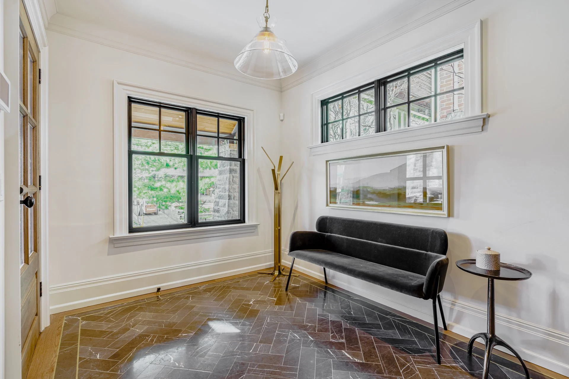 17-Munro-Park-Ave_Low Res-1.jpg