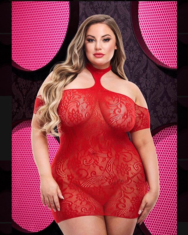 🔥VALENTINE🔥 cut out mini dress for that special night🥰💋❤️Spice2nite❤️ complementary wine, craft beers, and hors d&rsquo;oeuvres 🌹We do 🌹Valentine&rsquo;s Day 🌹365 days🌹A year 🌹#sexygifts #loveyourself #bodypositive #sexylingerie #sexyteddy #