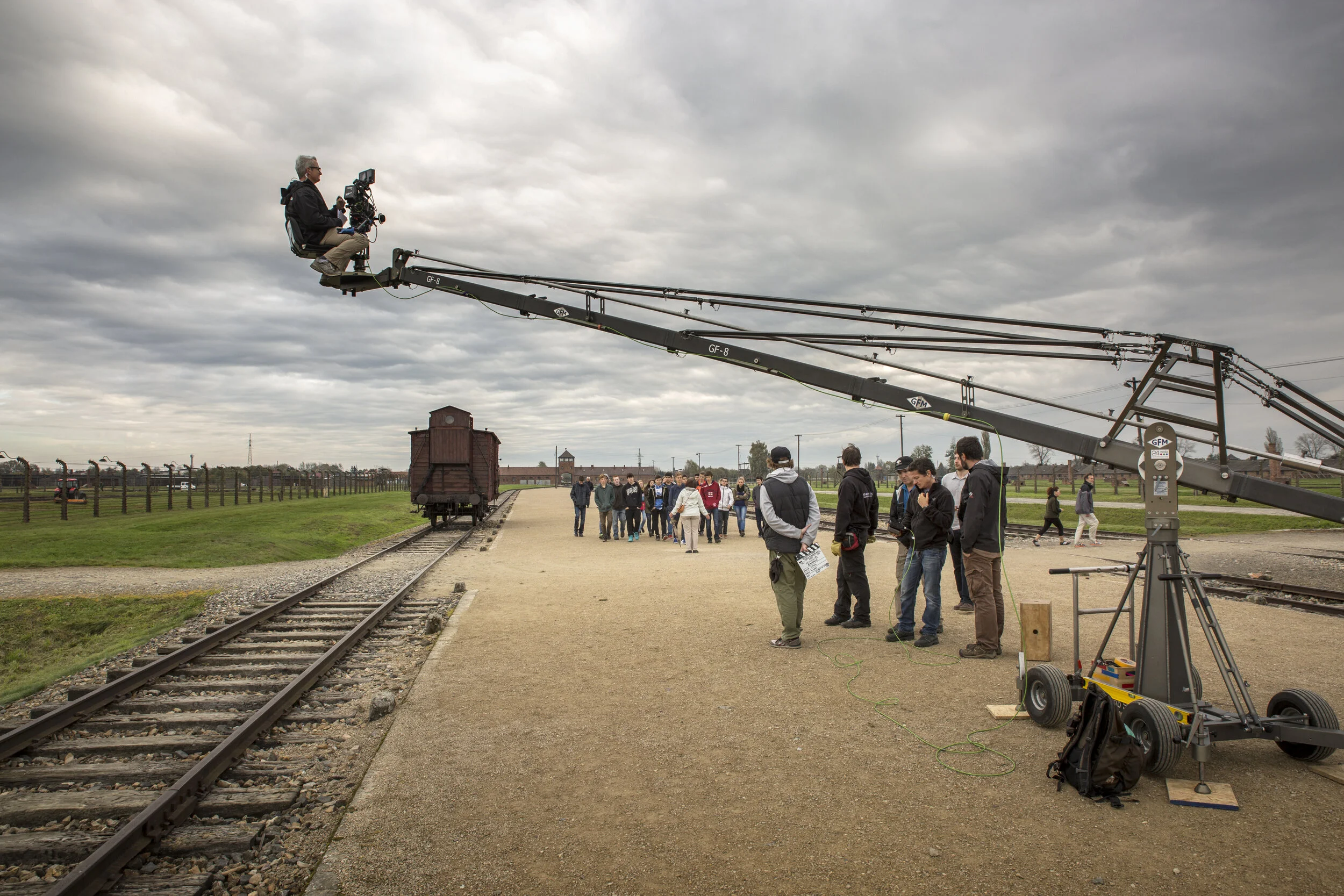 _MG_2986 Auschwitz Crane over track.jpg