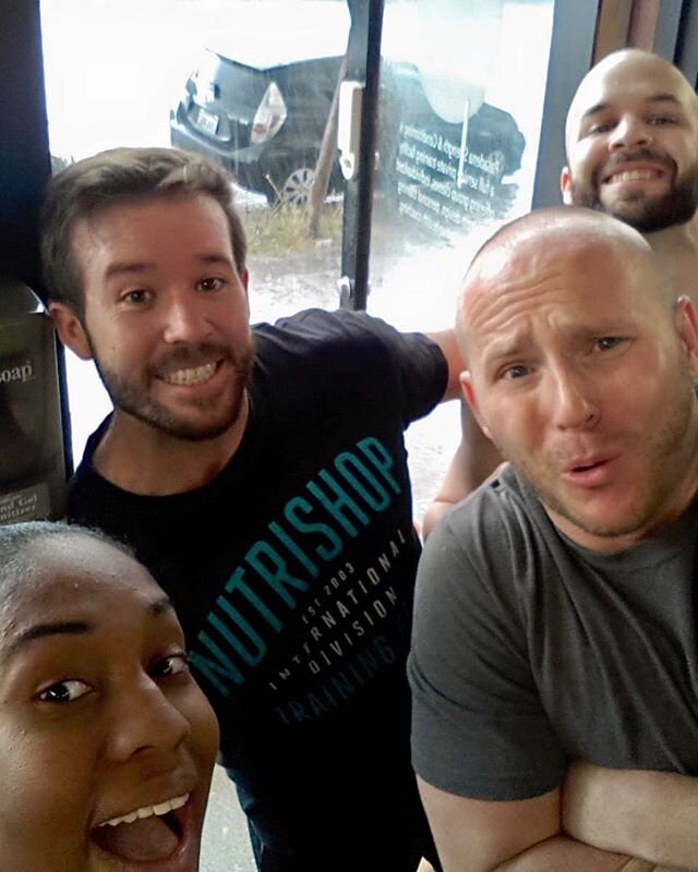 #ThrowBackThursday with @ravenwb @thearmhero @craigmillsfitness @branmanfitness at PSC1. 📸 @ravenwb 
#PASADENASTRONG
.
.
.
.
.
#pasadena #PSC #quarantine #quarantinelife #bored #thepride #privategym #socialdistancing #gym #staysafe #workout #trainer