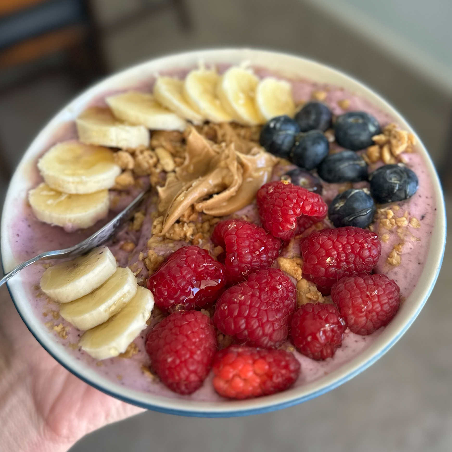 Balanced smoothie bowl