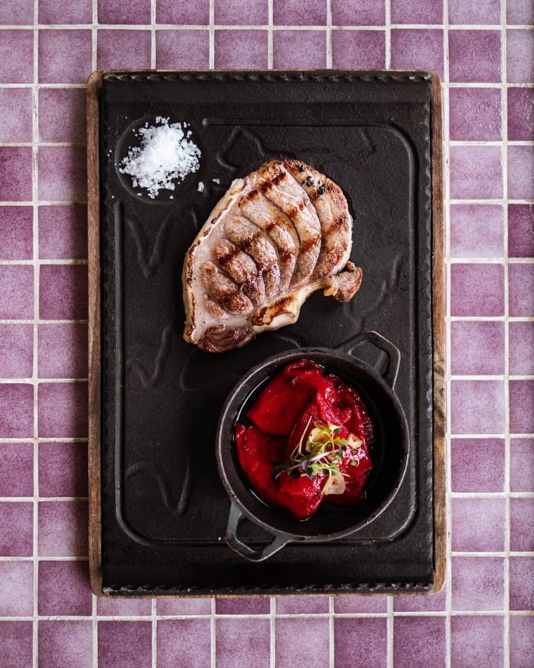 Ha sido una encuesta re&ntilde;ida, pero hab&eacute;is acertado! este apetitoso plato no es carne. De nuestros amigos Casa Balfego traemos esta jugosa ventresca BlueFin de gran calidad de consumo responsable y sostenible. Ten&eacute;is que probarla!
