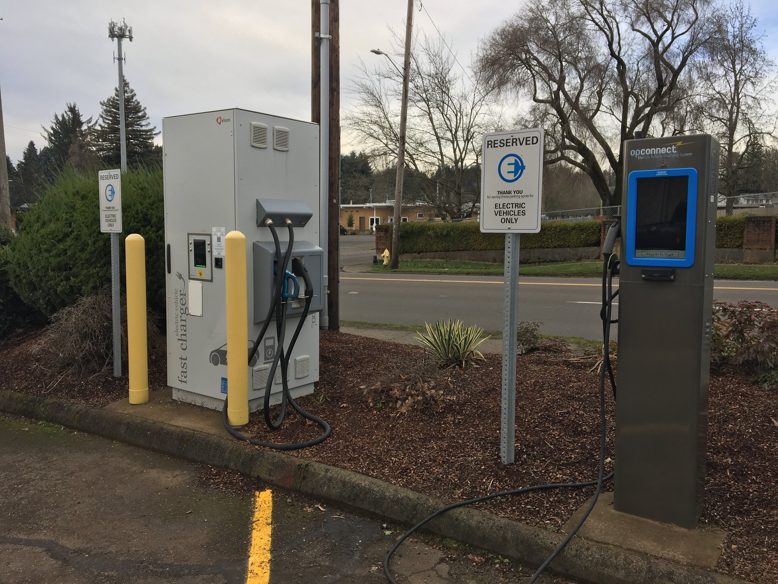  Give your car a fast charge while you pick up groceries at this  Roth's Market  in Salem. 