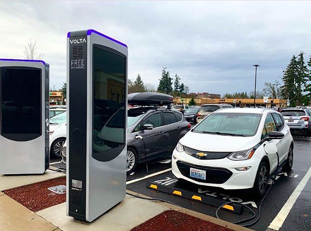 From @odoenergy 
Some Oregon businesses offer free electric vehicle charging while you shop! #electricvehicle #electriccar #goelectricor #chargeupandgo #oregonenergy #zeroemissions #volta