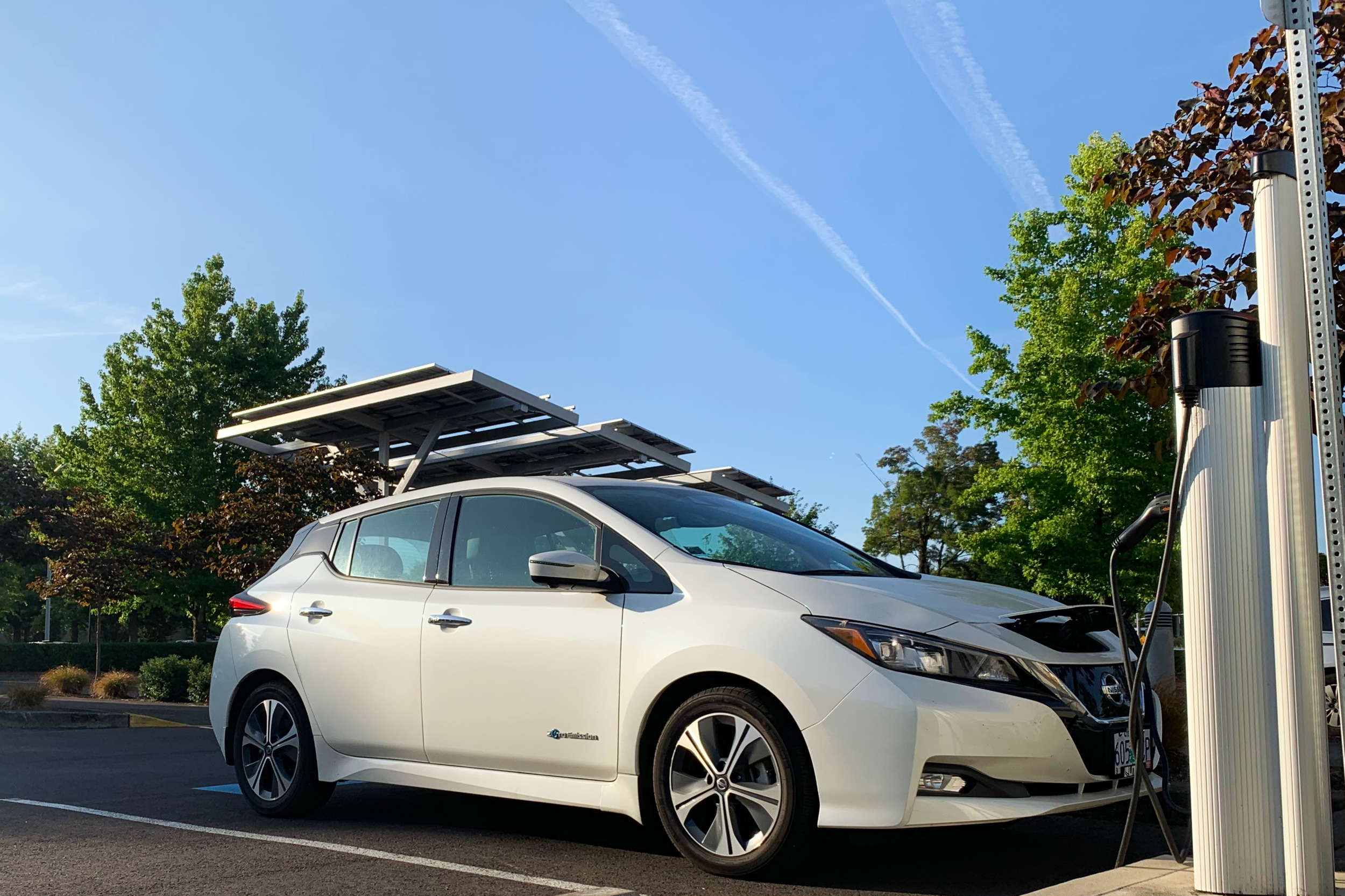 $3,500 Savings on 2019 Nissan LEAF Extended