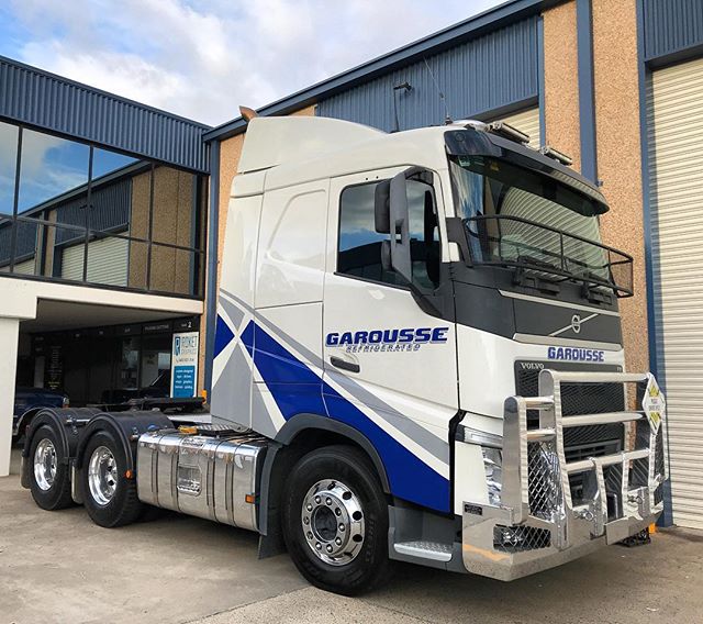 New Fresh Graphics on another Garousse Refridegerated track ready to join the growing fleet. @roketrodt