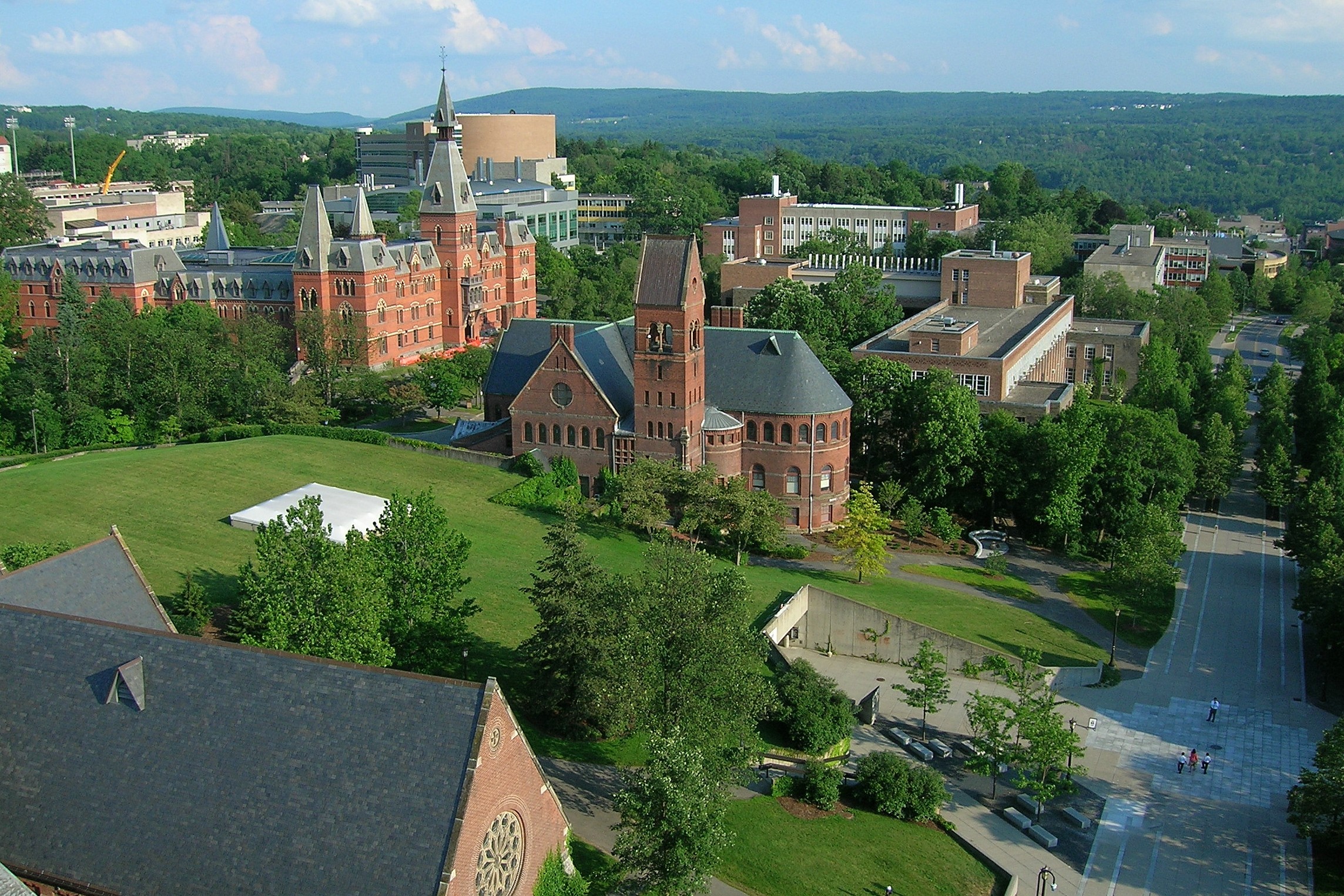 Cornell_University,_Ho_Plaza_and_Sage_Hall.jpg